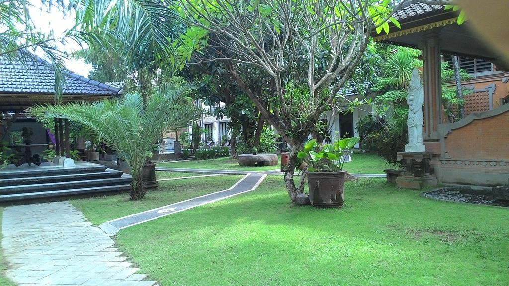 Puri Maharani Boutique Hotel Denpasar Exterior foto
